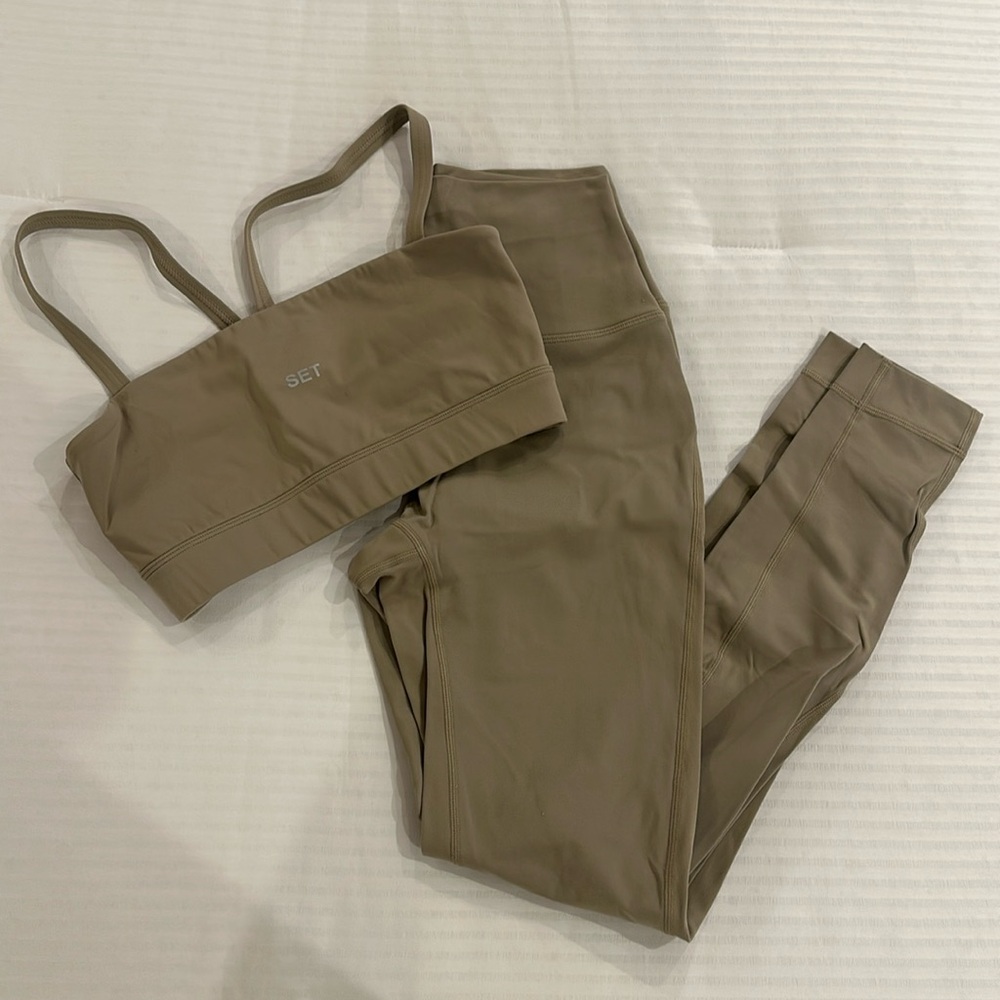 Set Active Set in Size Small